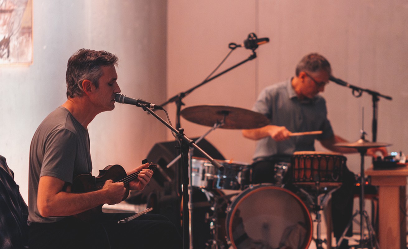 Voress Museum-mouseio-vorre-after-hours-gian-van-aggelopoulos-fotis-siotas-violi-tympana-live-violin-drums
