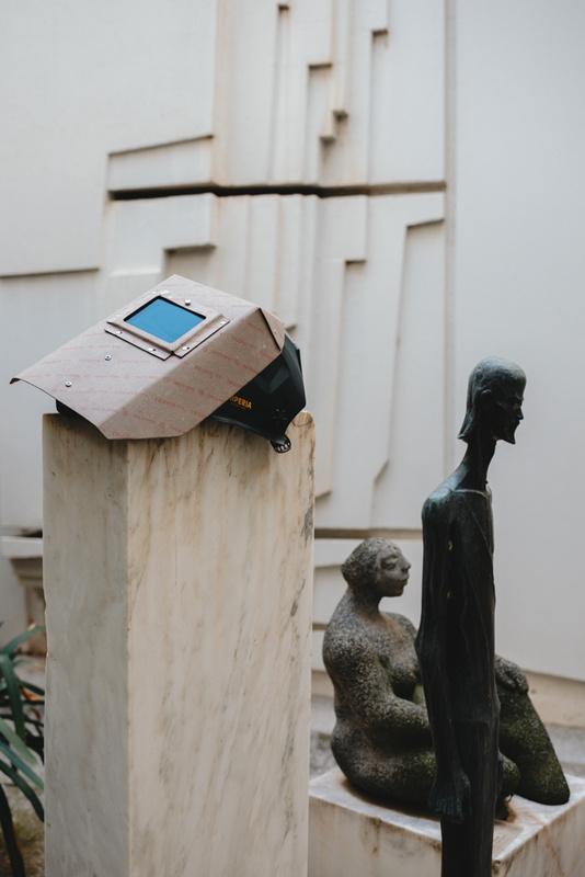 Voress Museum-mouseio-vorre-apo-tin-paradosiaki-sti-sygchroni-metallotechnia-welding-mask-on-marble-pedestal-2