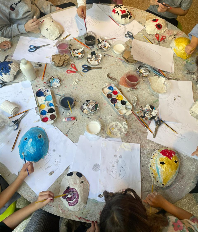 Voress Museum-mouseio-vorre-otan-ta-agalmata-zontanevoun-maskes-metamorfosis-children-painting-masks