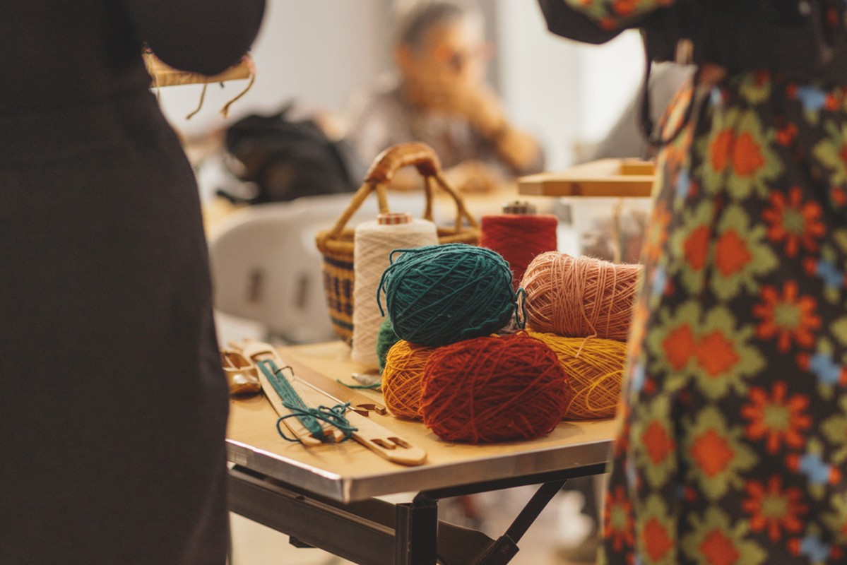 Voress Museum-mouseio-vorre-to-ateleioto-nima-the-endless-thread-kouvaria-nimata-yarns-colorful-materials-textile-workshop-2