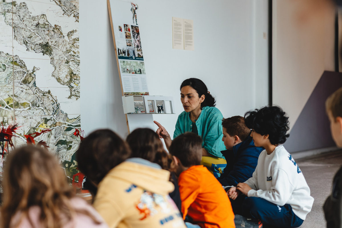 Voress Museum-mouseio-vorre-xroma-psalidi-molyvi-xarti-ekpaideutiko-programma-childrens-tour